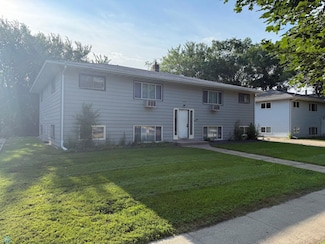 1106 18th St S, Moorhead, MN 56560