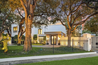 2411 River Oaks Blvd, Houston, TX 77019
