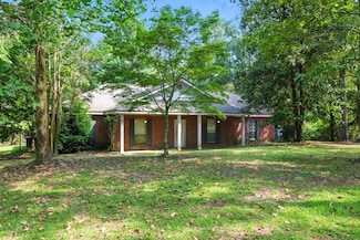 74 Goodluck Rd, Petal, MS 39465