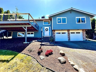 10 Vista Del Mar St, Camano Island, WA 98282