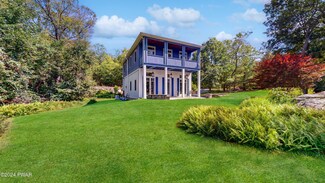 446 Wild Acres Dr, Dingmans Ferry, PA 18328