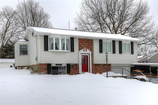 110 Coventry Dr, Monaca, PA 15061