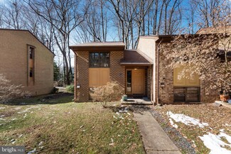 2016 Headlands Cir, Reston, VA 20191