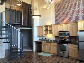 905 3rd St SE Unit 208, Cedar Rapids, IA 52401