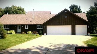 22285 Lakewood Dr, Madison Lake, MN 56063