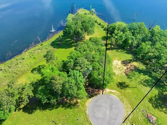 230 Doves Point, Garrison, TX 75946