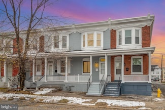 1353 Howard St, Harrisburg, PA 17104