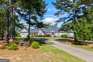 160 Evans Dr, Bogart, GA 30622