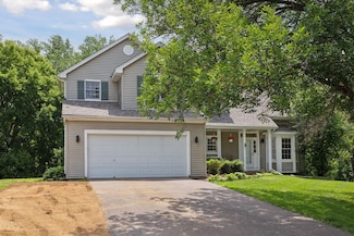 6451 Devonshire Dr, Chanhassen, MN 55317