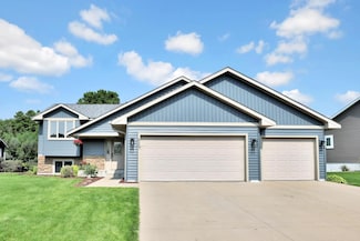 527 Glenmeadow St, River Falls, WI 54022