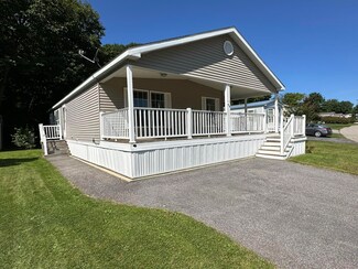 204 Vagabond St, Scarborough, ME 04074