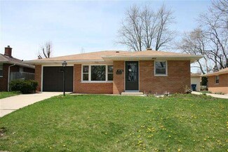 2038 Walnut St, Waukegan, IL 60087