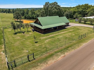 2000 County Road 852, Cushing, TX 75760