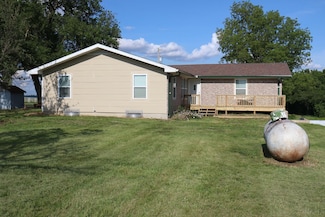 1974 Franklin Dr, Blackwater, MO 65322