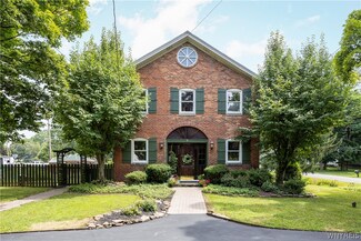 4743 Clark St, Hamburg, NY 14075