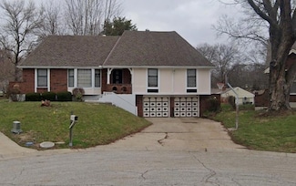 8816 E 81st St, Raytown, MO 64138