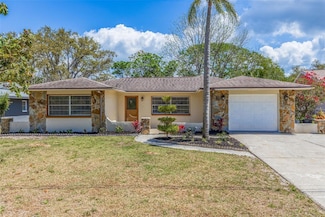 834 Riverside Dr, Tarpon Springs, FL 34689