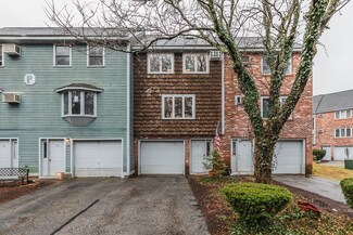 103 Valley Way W, Manchester, NH 03102