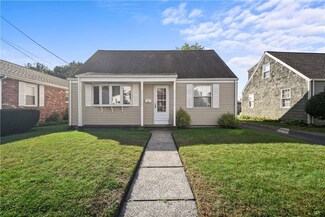 95 Windsor Rd, Pawtucket, RI 02861