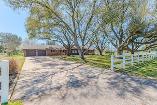 9413 Barnes Rd, Simonton, TX 77476