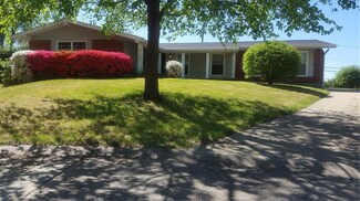 3155 Classic Dr, Florissant, MO 63033