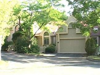 7 Wainwright Rd Unit 52, Winchester, MA 01890