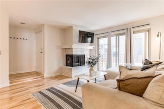 3606 Gillham Rd Unit 25, Kansas City, MO 64111