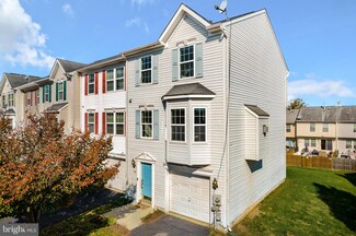 21 Lombard Ln, Bunker Hill, WV 25413