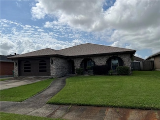 2213 Stall Dr, Harvey, LA 70058