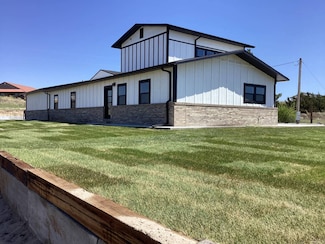 193 Lakeshore, Lewellen, NE 69147