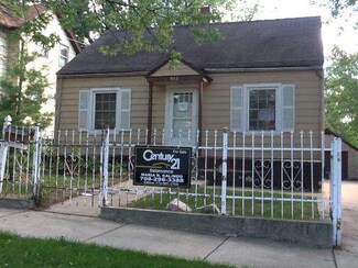 933 Superior St, Aurora, IL 60505