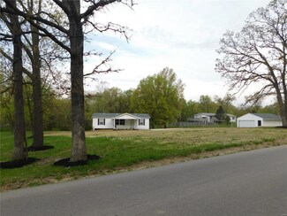 795 S Chantilly Rd, Moscow Mills, MO 63362