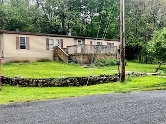 20 Wildwood Ln, New Hampton, NY 10958