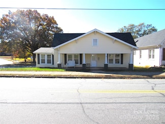 220 Arlington St, Forest City, NC 28043