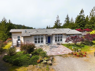 24680 Ten Mile Cut Off Rd, Point Arena, CA 95468