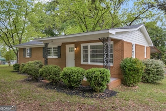 160 Jordan St, Royston, GA 30662