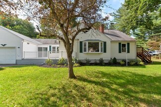 5 Picadilly St, Upton, MA 01568