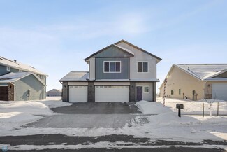 4881 Hampton Cir S, Moorhead, MN 56560