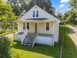 904 Giles Rd, Blacksburg, VA 24060