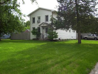 219 S Washington St, Wyocena, WI 53969