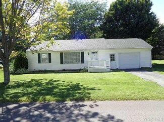 78 Saint Helena St, Perry, NY 14530