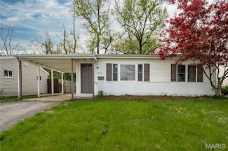 236 Ballwin Ave, Ballwin, MO 63021