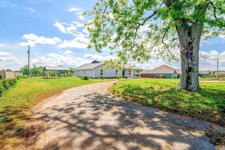 583 Berry Rd, Boiling Springs, SC 29316