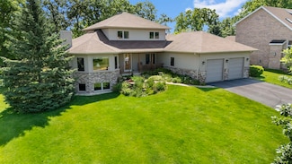 825 Nordic View, Mount Horeb, WI 53572