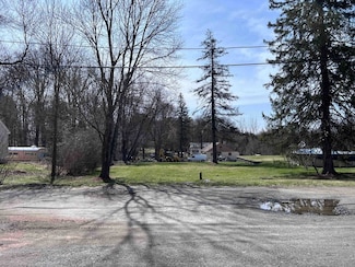 34 Garnet St, Worcester, MA 01607