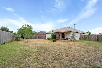 1516 Gunnison Cove, Lockhart, TX 78644
