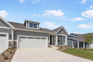 1519 Eagle Shore Ct, Hudsonville, MI 49426