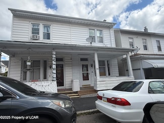 29 W Hemlock St, Hazleton, PA 18201