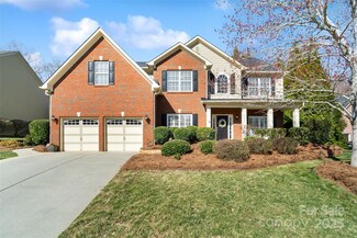 2000 Willowcrest Dr, Waxhaw, NC 28173