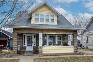 378 S Grandview Ave, Dubuque, IA 52003